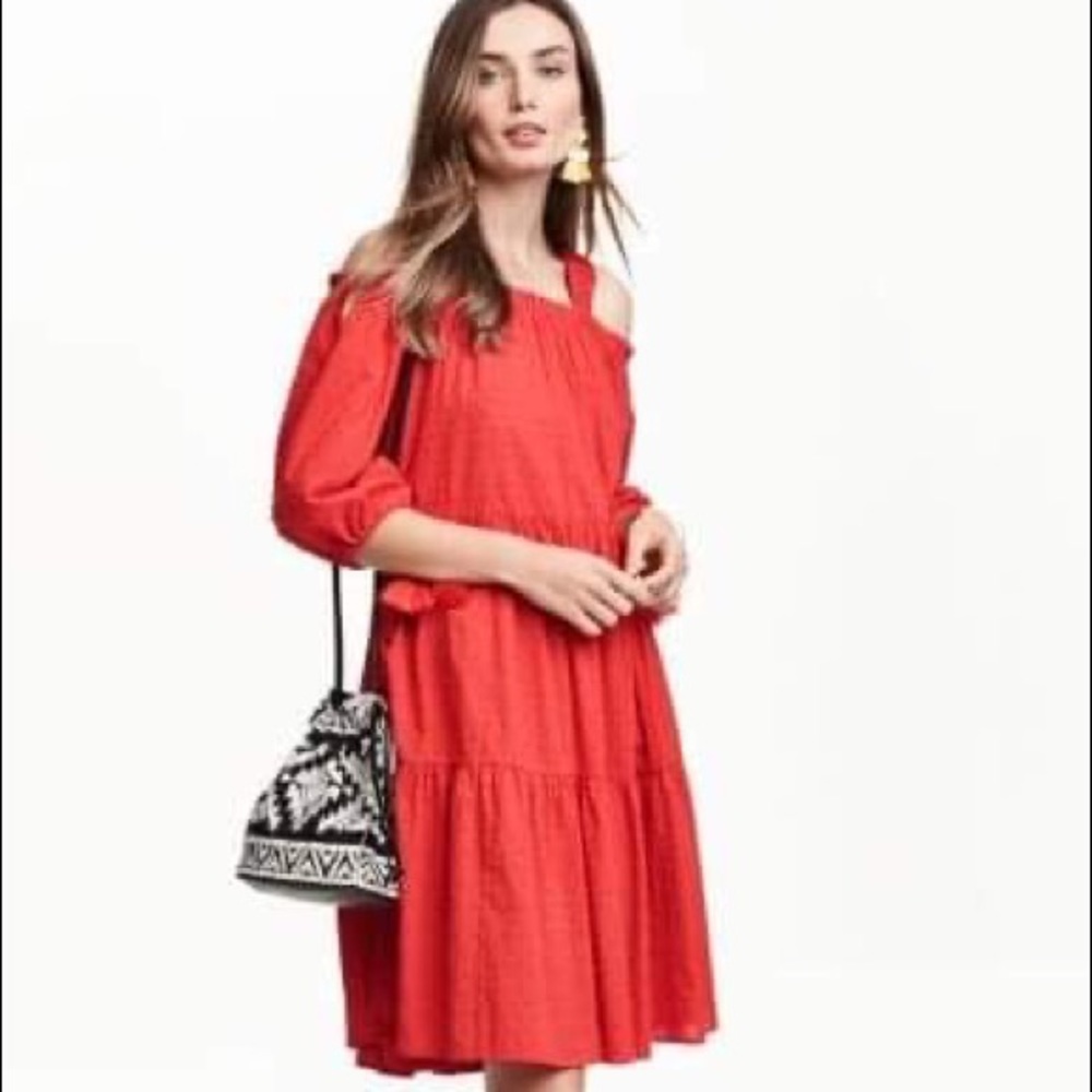 NWOT H&M OFF-THE-SHOULDER DRESS - Picture 3 of 11